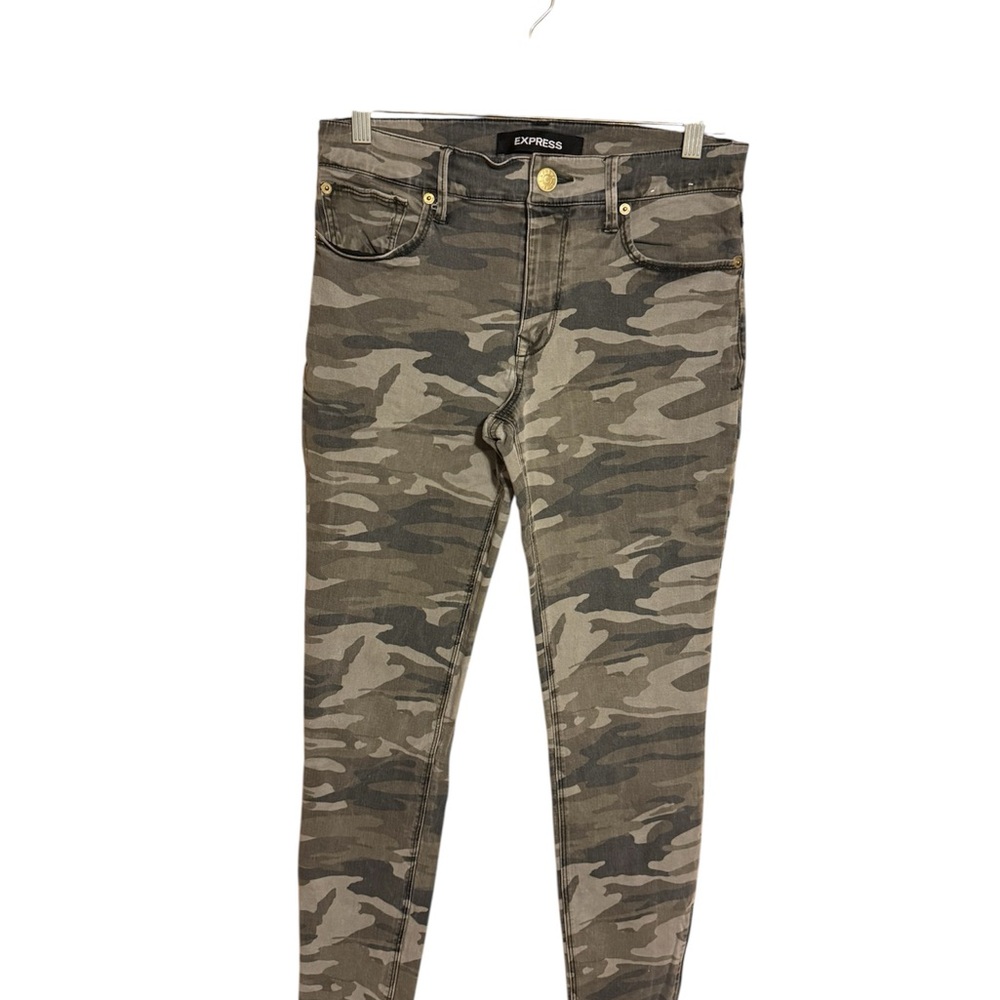 Express Women's Camo Skinny Jeans